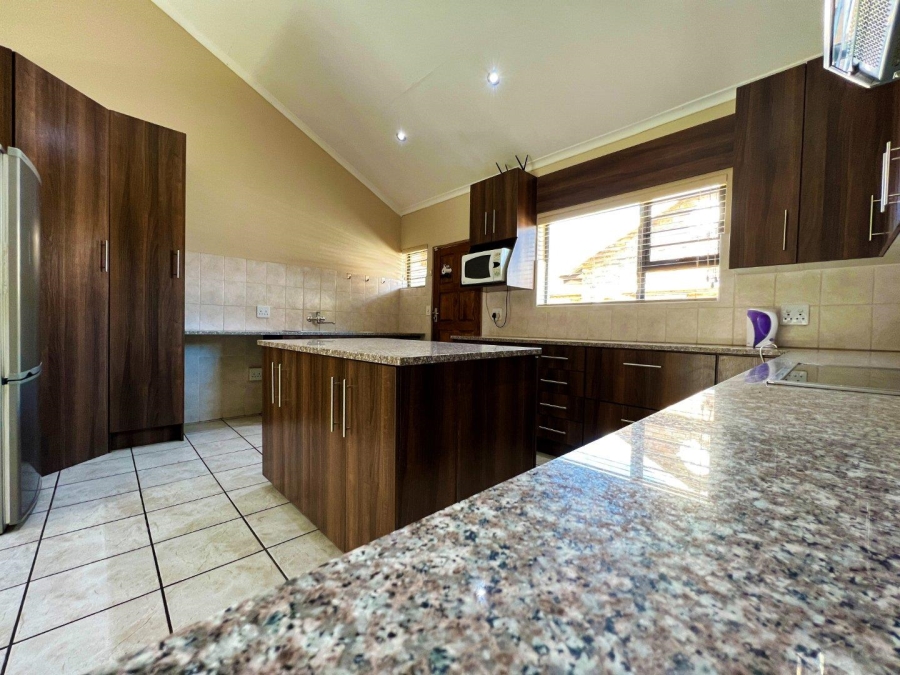 3 Bedroom Property for Sale in Baillie Park North West